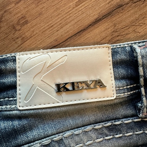 Keya boot cut embellished jeans - Picture 13 of 13